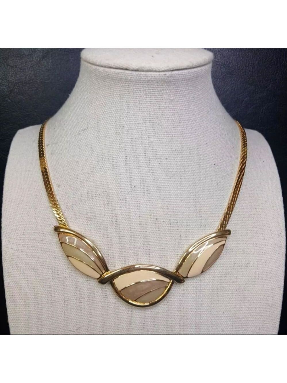 TRIFARI Bib Necklace Cream/Beige Enamel. EUC